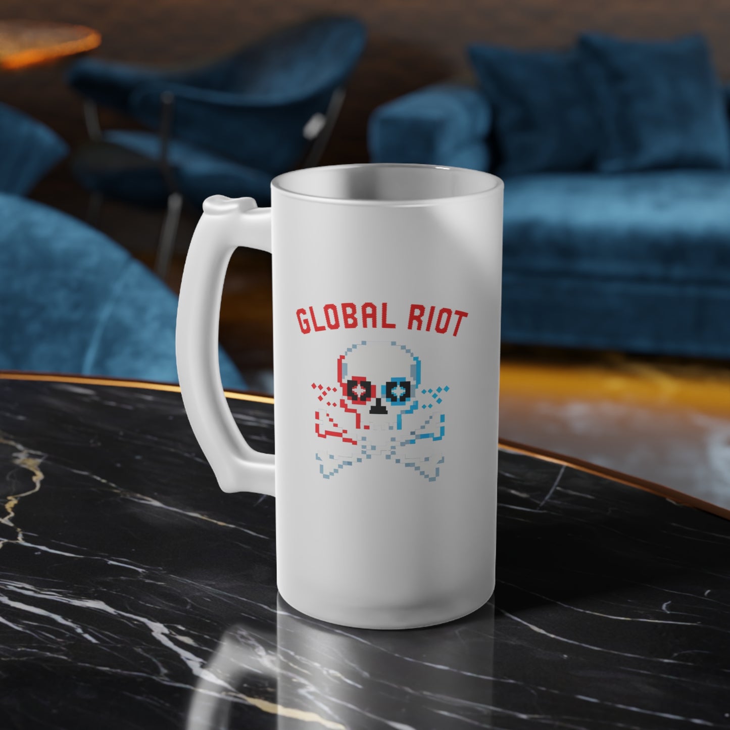 Jarra de cerveza de vidrio esmerilado con calavera pixelada de Global Riot